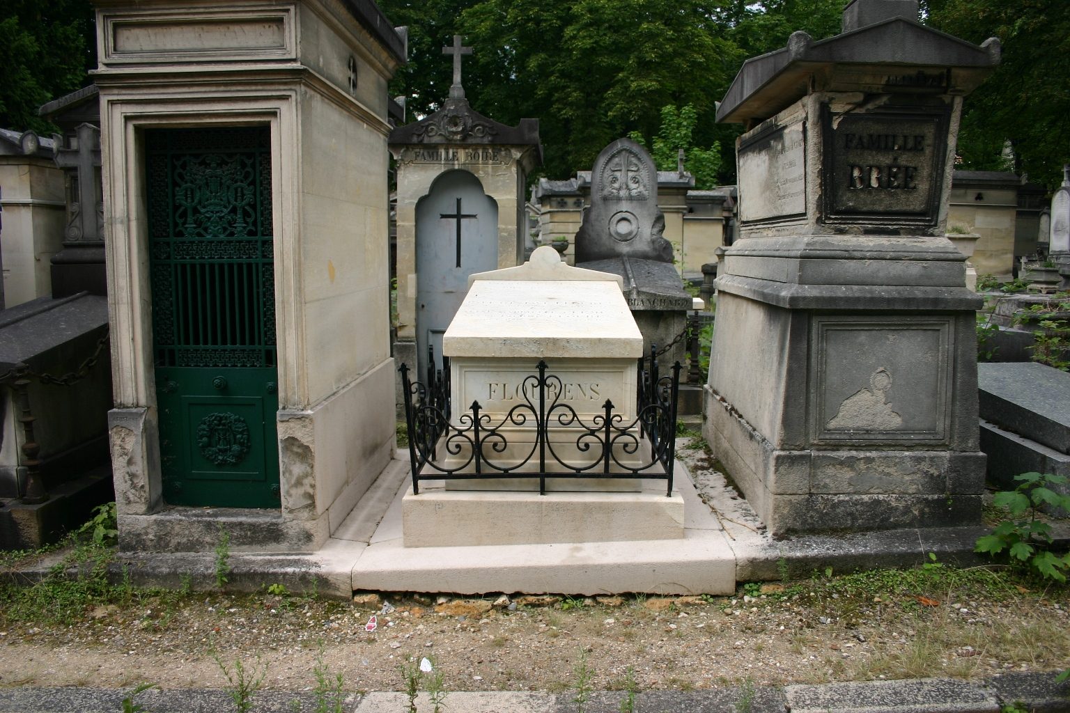 Pierre%20Flourens%27%20tomb%2C%20Pere%20Lachaise%20Cemetery%2C%20Paris%20%281%29.JPG